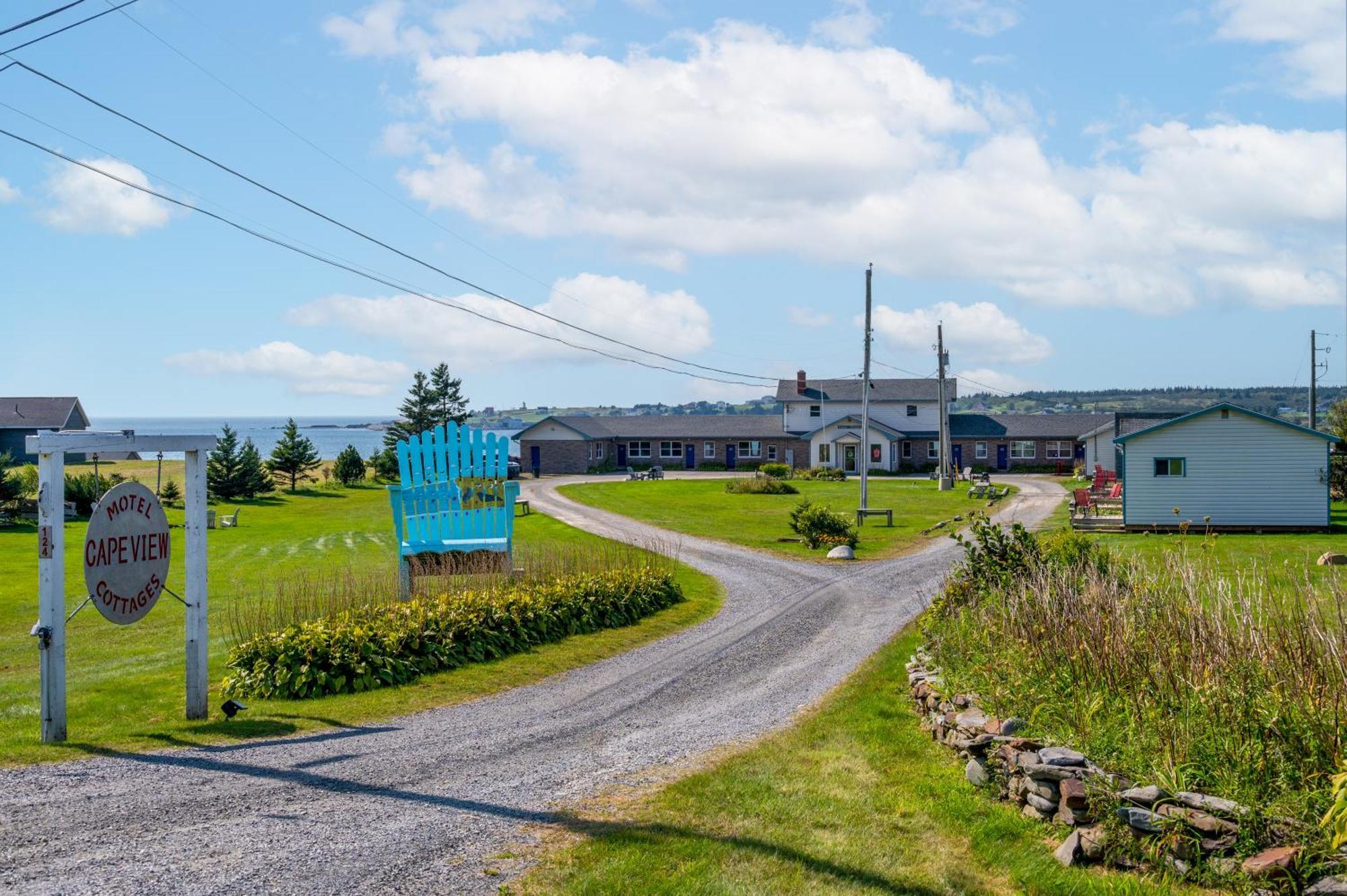 Cape View Motel & Cottages Mavilette エクステリア 写真