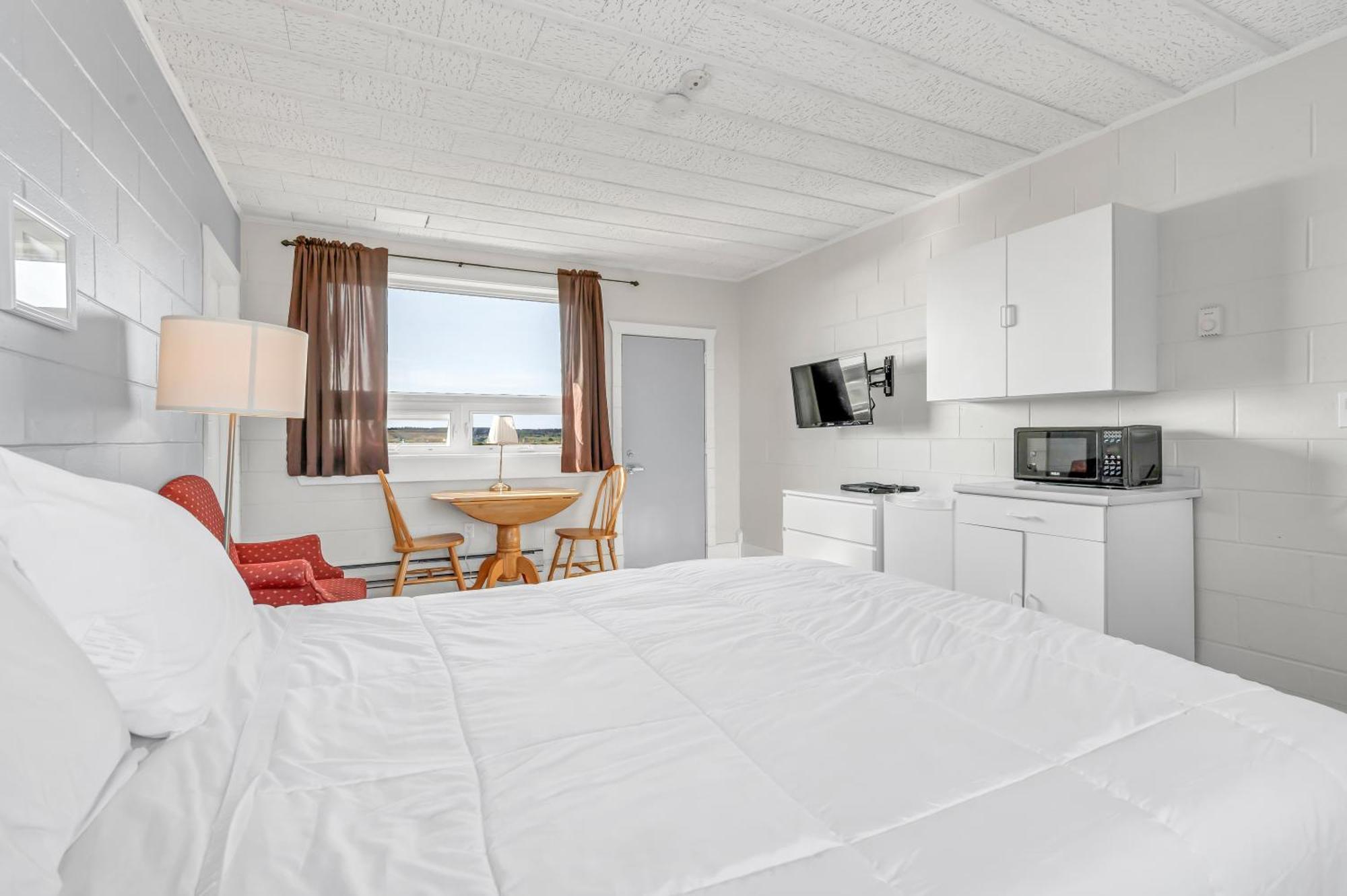 Cape View Motel & Cottages Mavilette エクステリア 写真