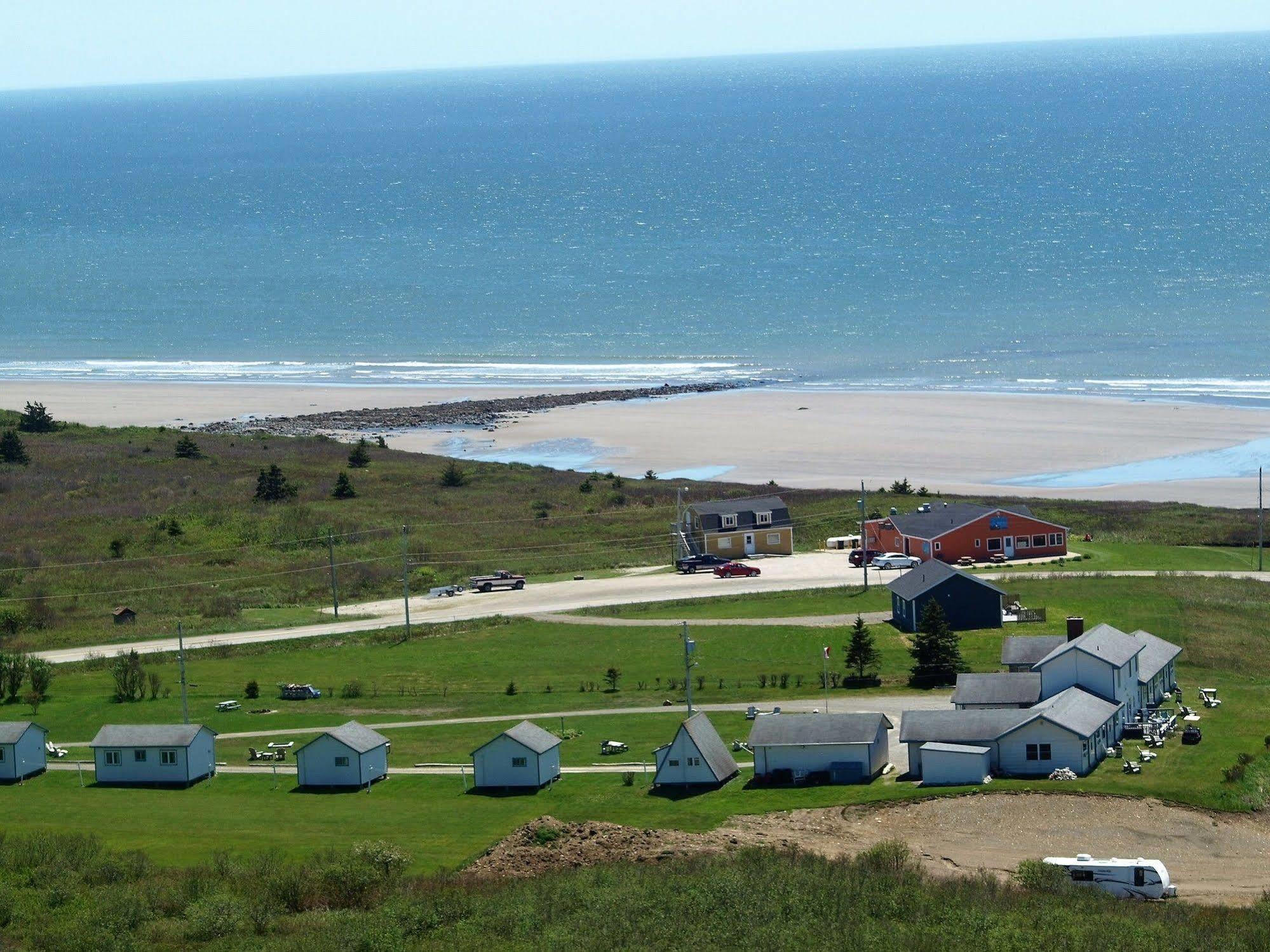 Cape View Motel & Cottages Mavilette エクステリア 写真