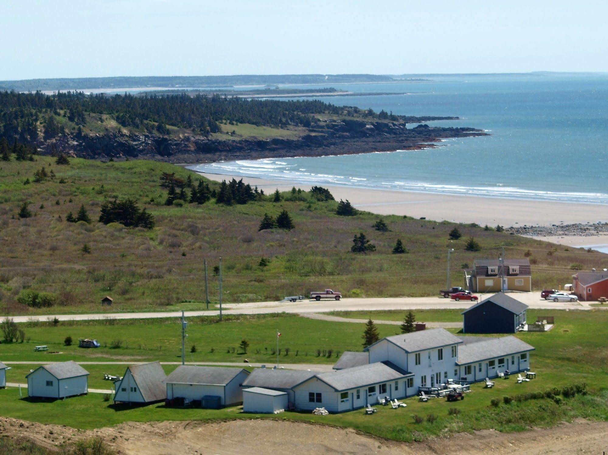 Cape View Motel & Cottages Mavilette エクステリア 写真
